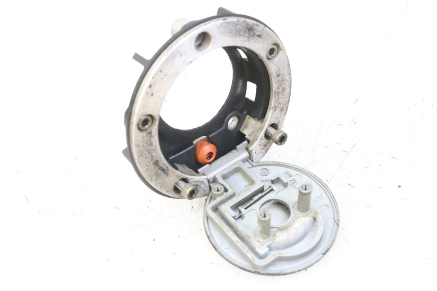 photo de TAPPO SERBATOIO YAMAHA XJ6 ABS 600 (2008 - 2016) - Altra angolazione