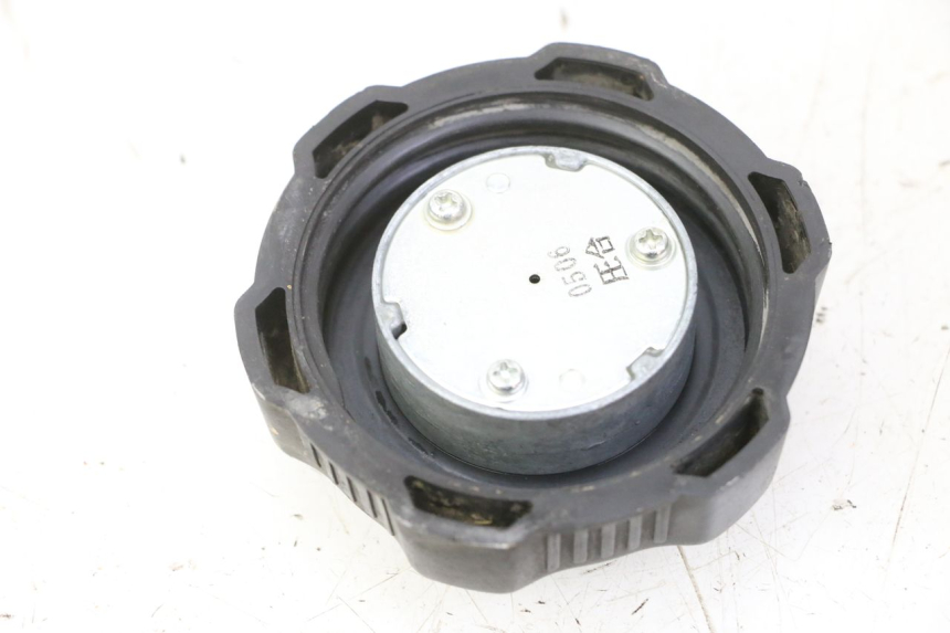 photo de TAPPO SERBATOIO YAMAHA YFM R RAPTOR 250 (2008 - 2014) - Zoom sullo stato d'uso