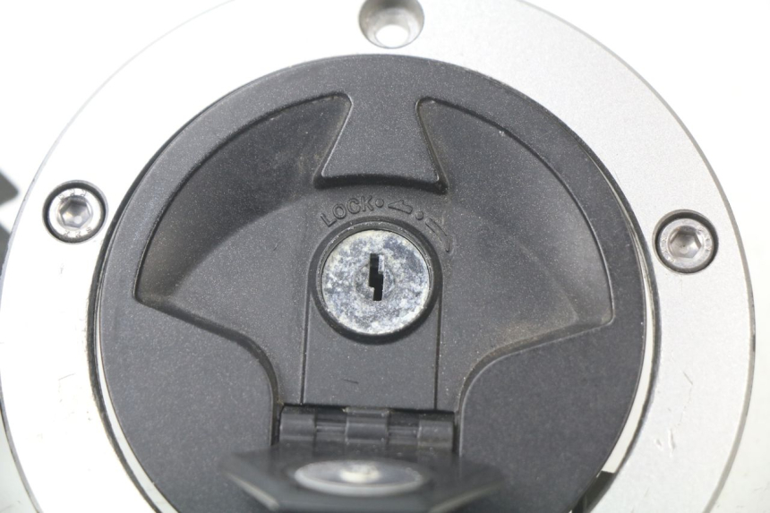 photo de TAPPO SERBATOIO KAWASAKI Z ABS 750 (2007 - 2013) - Altra vista dell'articolo