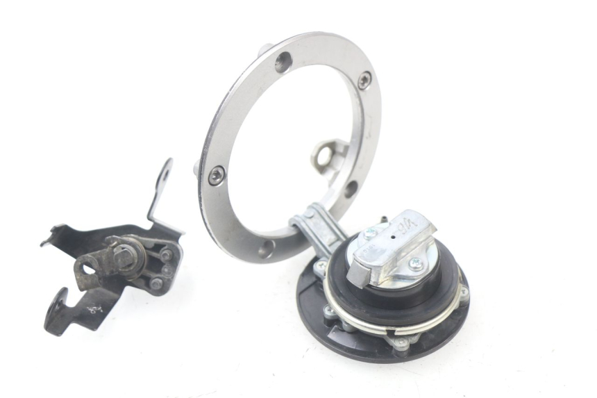 photo de TAPPO SERBATOIO KAWASAKI Z ABS 750 (2007 - 2013) - Zoom sullo stato d'uso