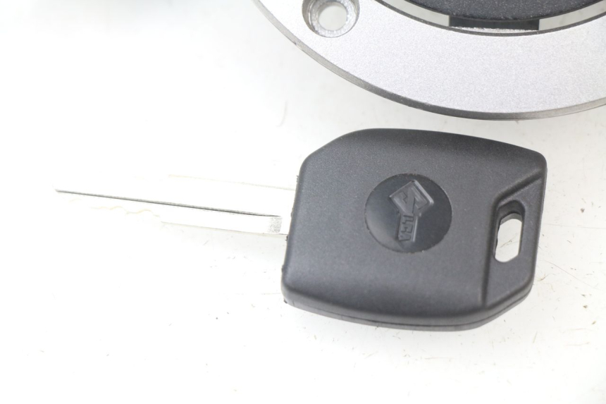 photo de TAPPO SERBATOIO KAWASAKI Z ABS 750 (2007 - 2013) - Ricambio usato controllato