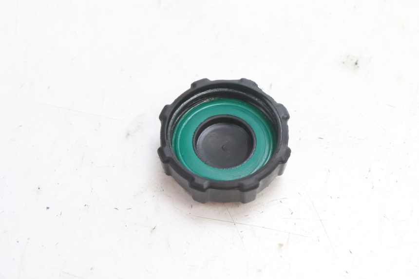photo de TAPPO SERBATOIO CARBURANTE PIAGGIO ZIP 2T 50 (2009 - 2019) - Zoom sullo stato d'uso