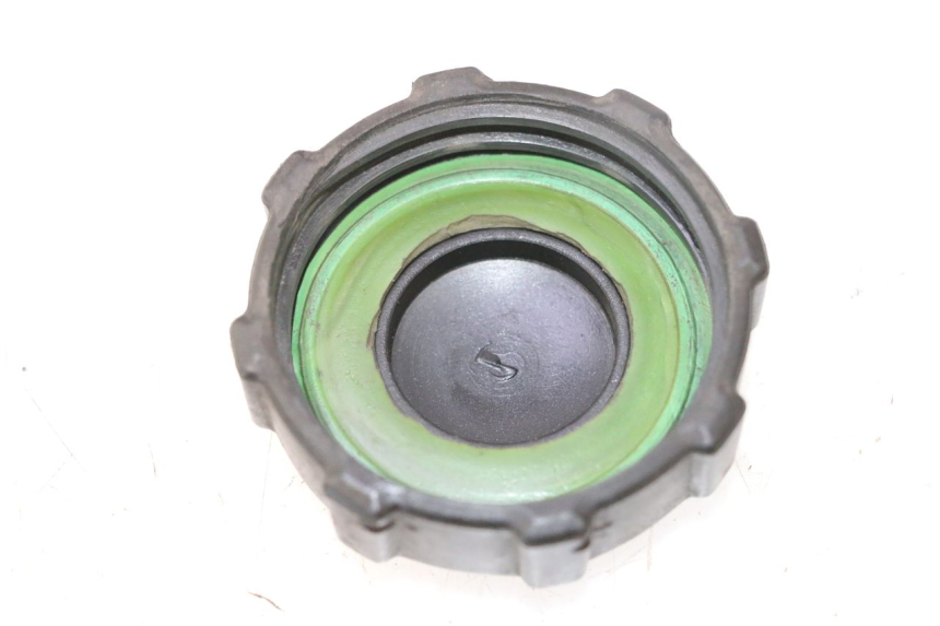 photo de TAPPO SERBATOIO CARBURANTE PIAGGIO ZIP 4T 50 (2018 - 2020) - Dettaglio del componente
