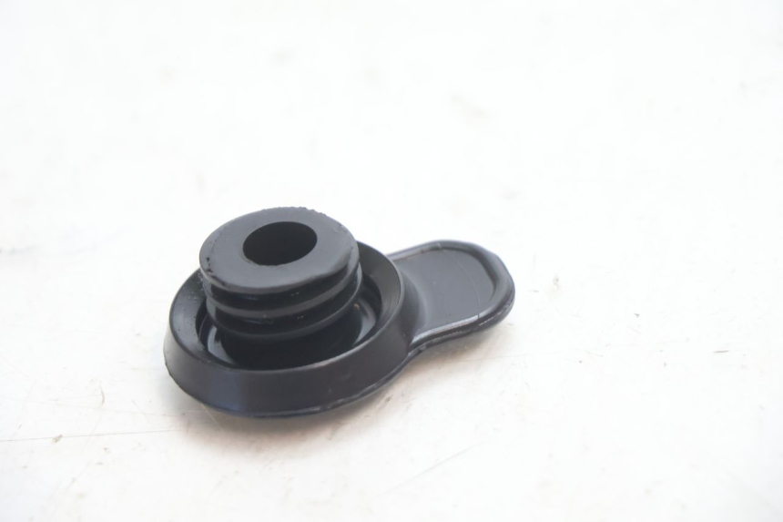 photo de TAPPO SERBATOIO OLIO MBK BOOSTER ROCKET 50 (1995 - 1998) - Altra angolazione