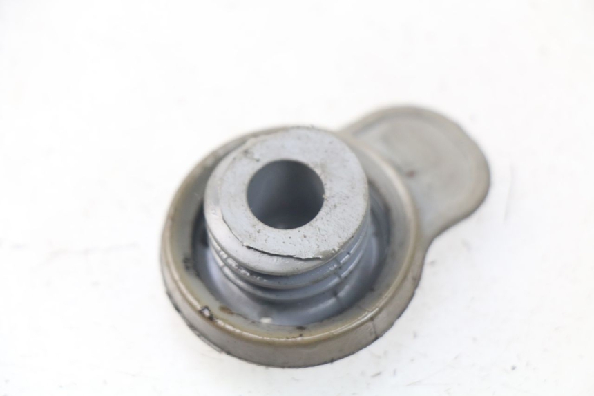 photo de TAPPO SERBATOIO OLIO MBK BOOSTER SPIRIT NAKED 50 (2004 - 2017) - Dettaglio del componente