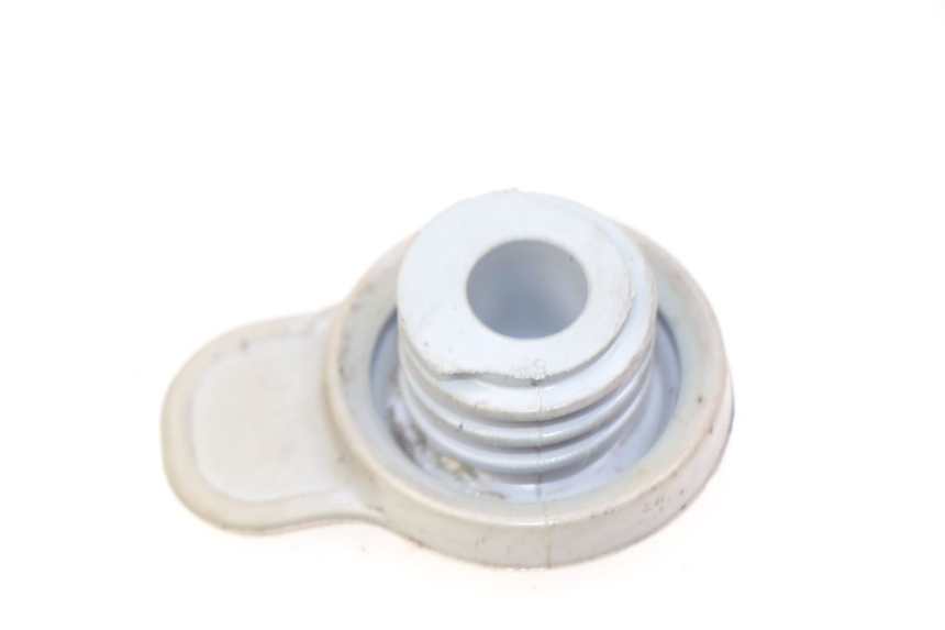 photo de TAPPO SERBATOIO OLIO MBK BOOSTER SPIRIT NAKED 50 (2004 - 2017) - Dettaglio del componente