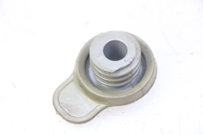 photo de TAPPO SERBATOIO OLIO YAMAHA BW'S NAKED 50 (2008 - 2019) - Dettaglio del componente