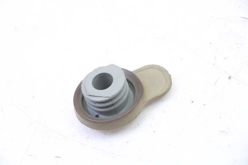 photo de TAPPO SERBATOIO OLIO YAMAHA JOG R 50 (2004 - 2014) - Zoom sullo stato d'uso