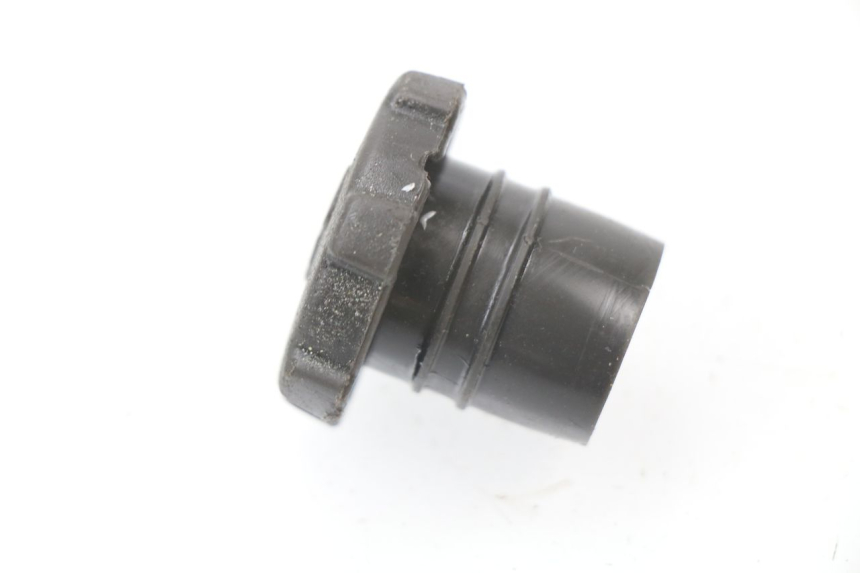 photo de TAPPO SERBATOIO OLIO PIAGGIO LIBERTY 2T 50 (2004 - 2008) - Zoom sullo stato d'uso