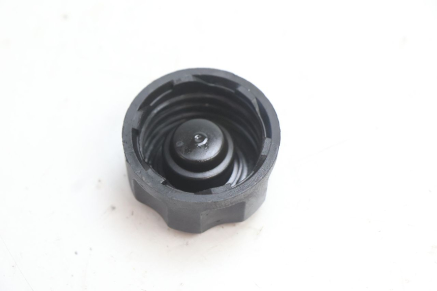 photo de TAPPO SERBATOIO OLIO PEUGEOT LUDIX 50 (2008 - 2017) - Zoom sullo stato d'uso
