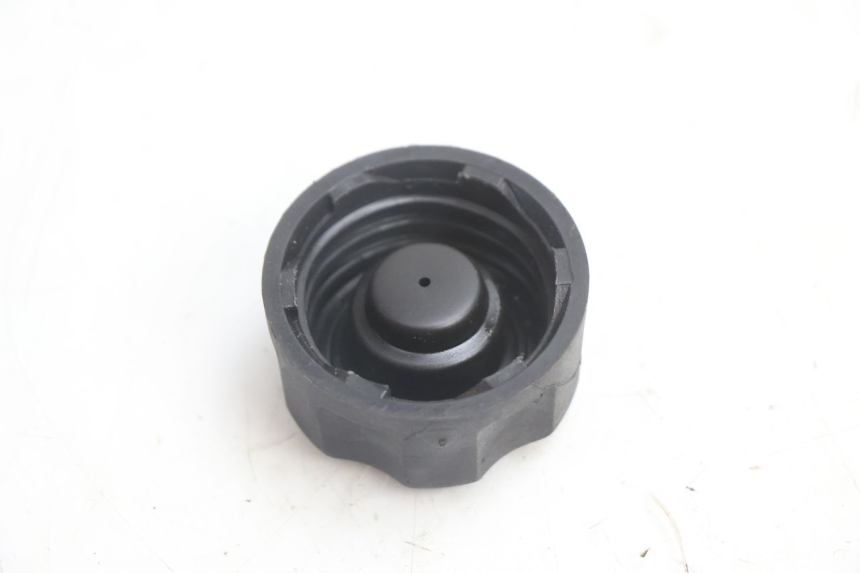 photo de TAPPO SERBATOIO OLIO PEUGEOT LUDIX ONE 50 (2004 - 2006) - Zoom sullo stato d'uso
