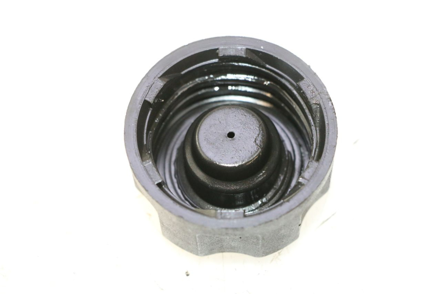 photo de TAPPO SERBATOIO OLIO PEUGEOT LUDIX PRO 2T 50 (2010 - 2017) - Zoom sullo stato d'uso