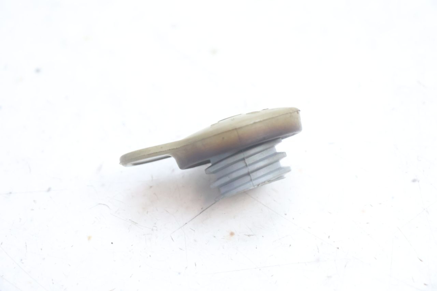 photo de TAPPO SERBATOIO OLIO MBK MACH G AC 50 (2002 - 2014) - Dettaglio del componente