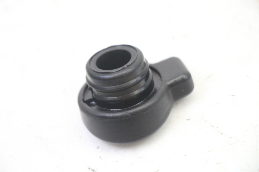 photo de TAPPO SERBATOIO OLIO PIAGGIO NEW TYPHOON 50 (2018 - 2021) - Zoom sullo stato d'uso