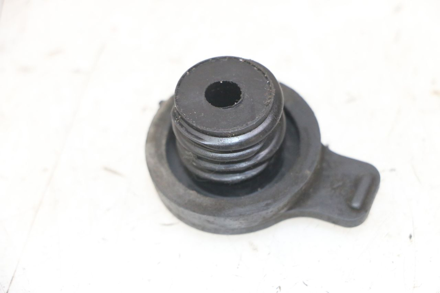 photo de TAPPO SERBATOIO OLIO APRILIA RALLY AC 50 (1995 - 2004) - Dettaglio del componente