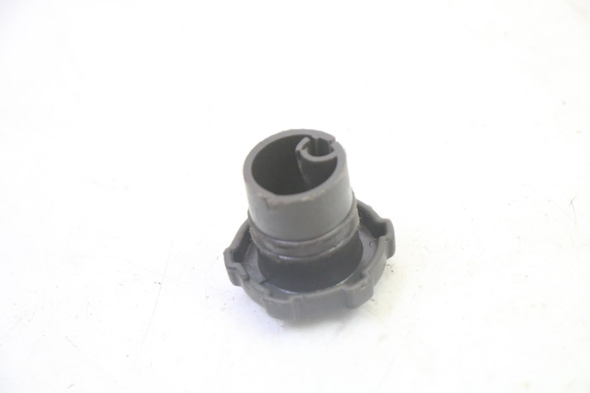 photo de TAPPO SERBATOIO OLIO GILERA RUNNER SP 50 (2009 - 2017) - Zoom sullo stato d'uso