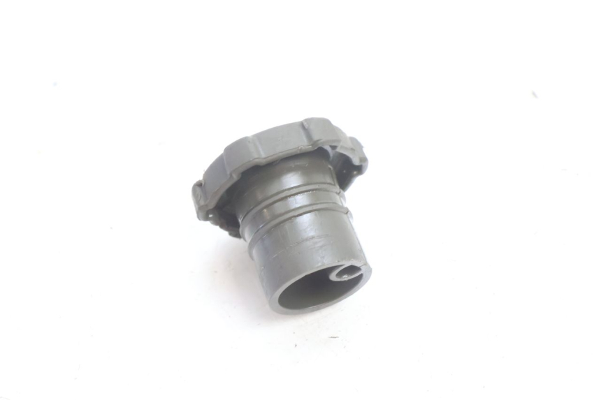 photo de TAPPO SERBATOIO OLIO GILERA RUNNER SP 50 (2002 - 2004) - Zoom sullo stato d'uso