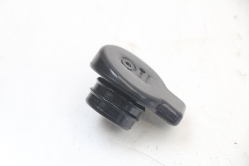 photo de TAPPO SERBATOIO OLIO APRILIA SR MOTARD 50 (2012 - 2018) - Vista principale