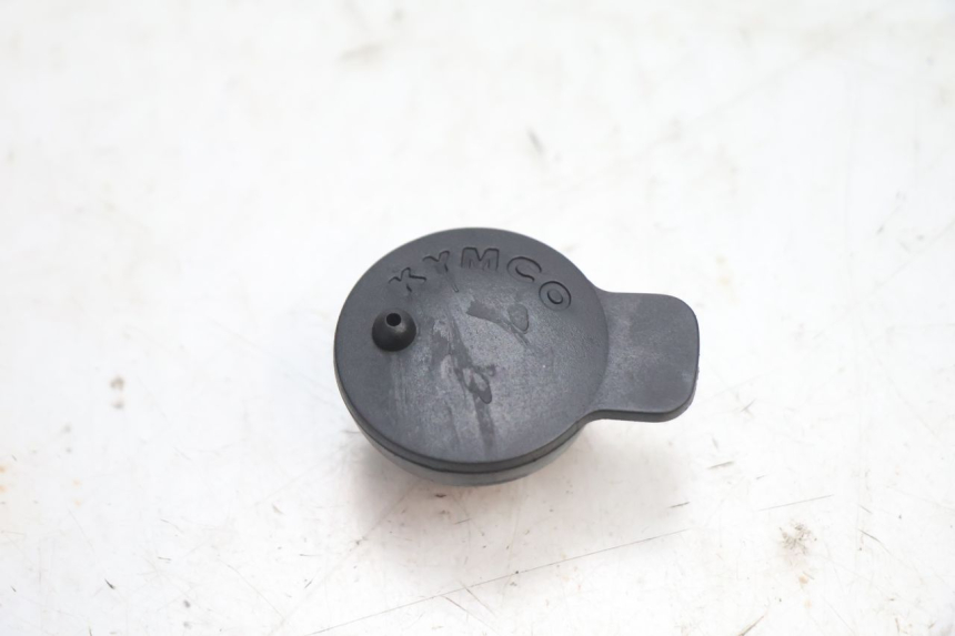 photo de TAPPO SERBATOIO OLIO KYMCO SUPER 8 2T 50 (2007 - 2013) - Dettaglio del componente