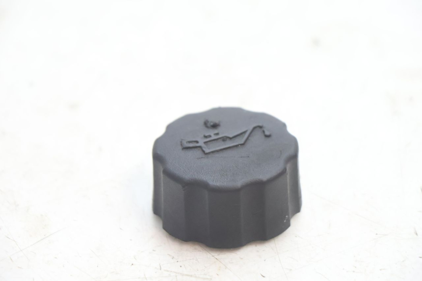 photo de TAPPO SERBATOIO OLIO PEUGEOT TREKKER 50 (1995 - 2004) - Dettaglio del componente