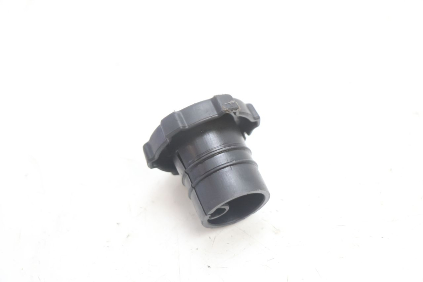 photo de TAPPO SERBATOIO OLIO PIAGGIO TYPHOON 50 (2000 - 2009) - Dettaglio del componente