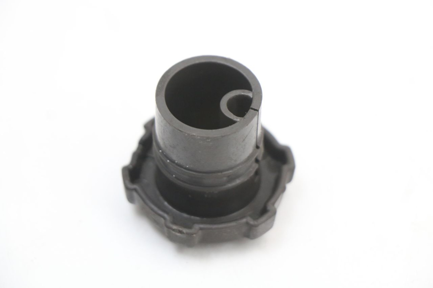 photo de TAPPO SERBATOIO OLIO PIAGGIO VESPA S 2T 50 (2007 - 2014) - Altra angolazione