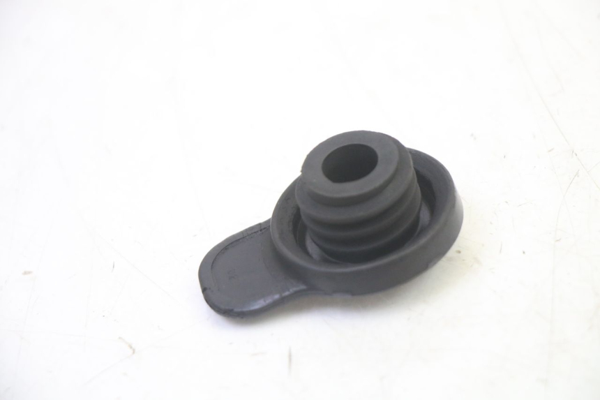 photo de TAPPO SERBATOIO OLIO PEUGEOT VIVACITY NEW 2T 50 (2008 - 2017) - Zoom sullo stato d'uso