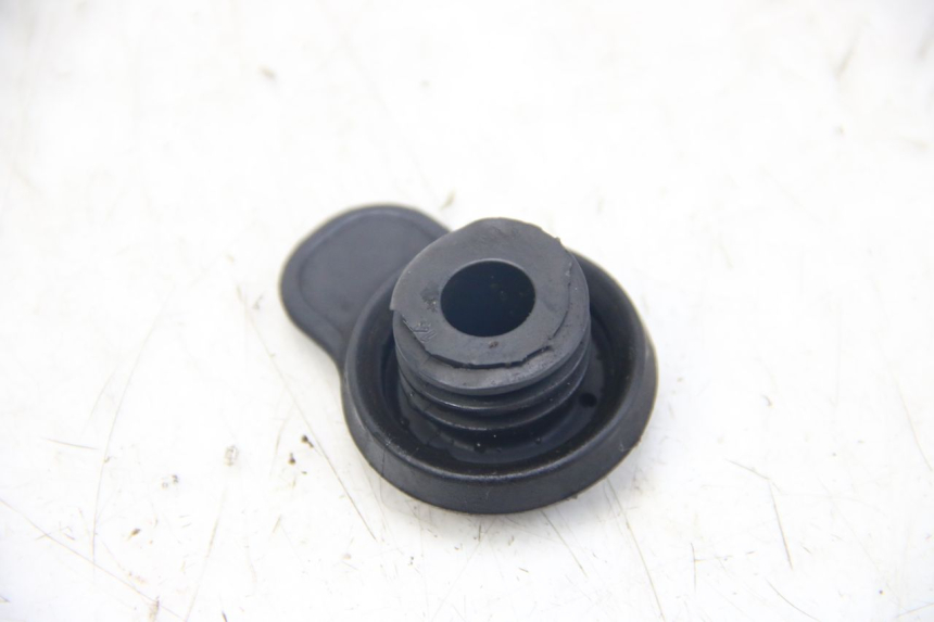 photo de TAPPO SERBATOIO OLIO YAMAHA XMAX X-MAX 125 (2006 - 2009) - Dettaglio del componente