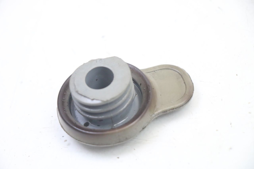 photo de TAPPO SERBATOIO OLIO YAMAHA TZR 50 (2008 - 2016) - Zoom sullo stato d'uso