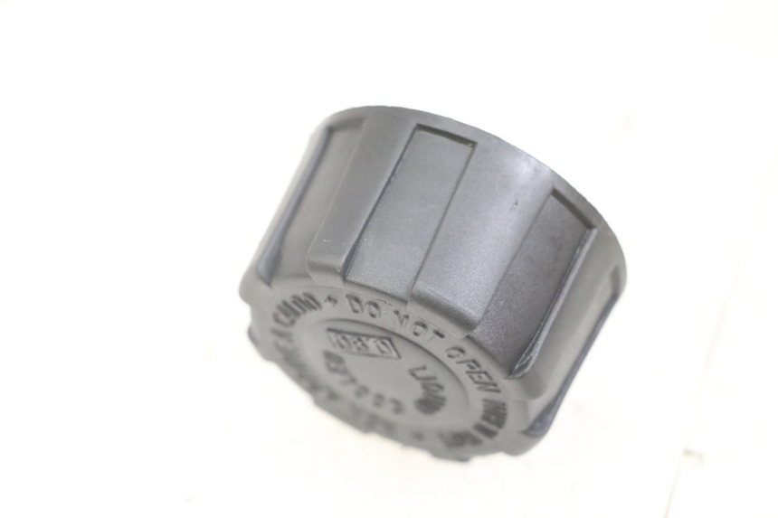 photo de TAPPO VASO ESPANSIONE YAMAHA AEROX 2T 50 (2013 - 2017) - Zoom sullo stato d'uso