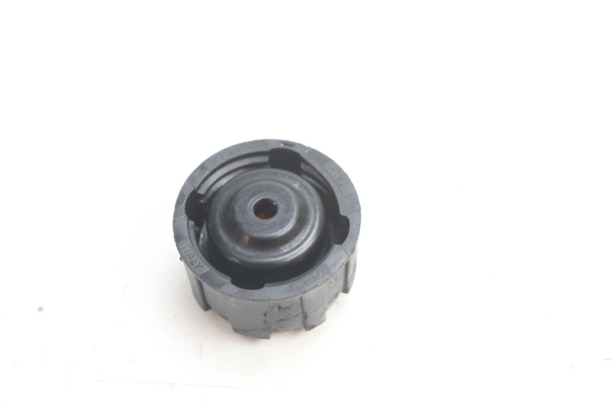 photo de TAPPO VASO ESPANSIONE PIAGGIO MP3 LT 400 (2007 - 2012) - Zoom sullo stato d'uso
