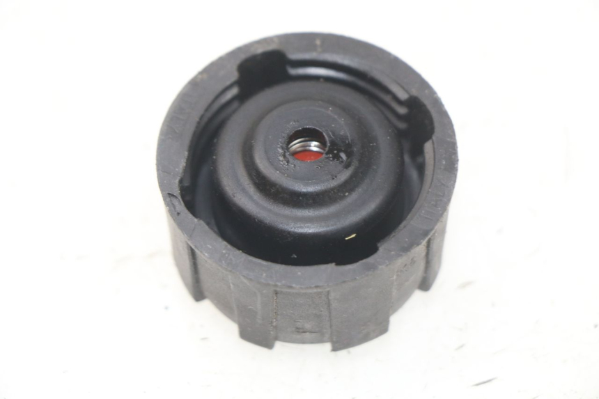 photo de TAPPO VASO ESPANSIONE PIAGGIO MP3 125 (2006 - 2014) - Dettaglio del componente