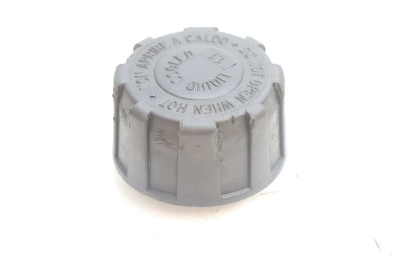 photo de VASO ESPANSIONE TAPPO PIAGGIO MP3 500 (2016 - 2018) - Altra angolazione