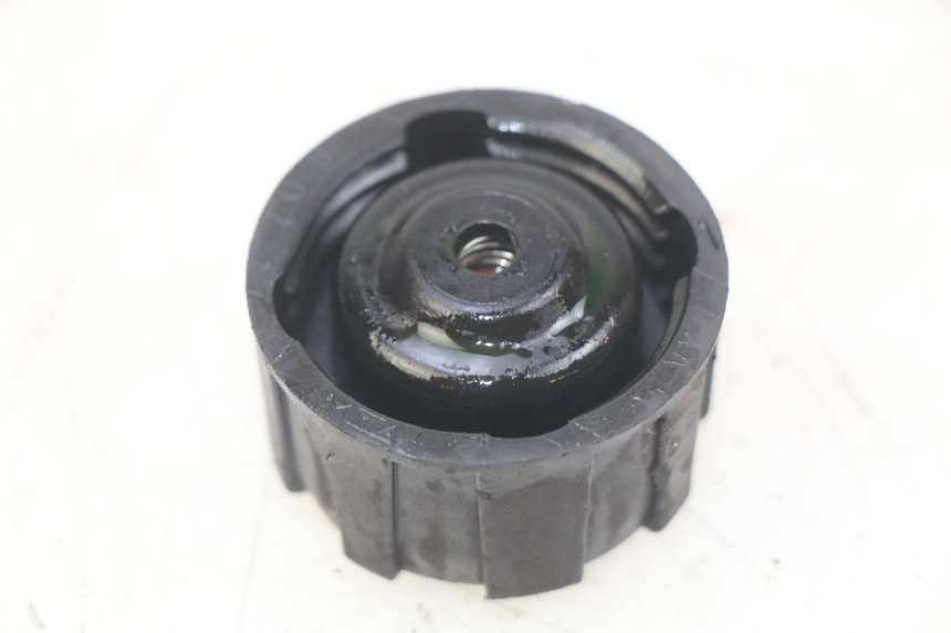 photo de TAPPO VASO ESPANSIONE GILERA NEXUS 125 (2007 - 2009) - Zoom sullo stato d'uso