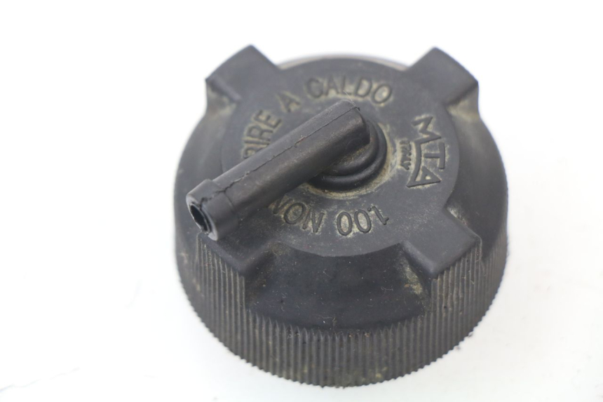 photo de TAPPO VASO ESPANSIONE APRILIA SCARABEO GT 125 (1999 - 2007) - Vista principale