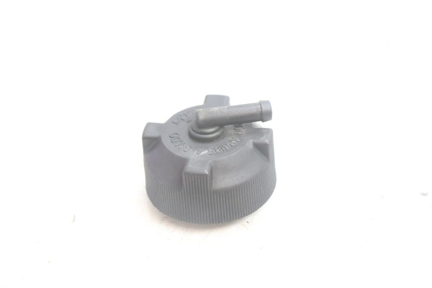 photo de TAPPO VASO ESPANSIONE APRILIA SCARABEO GT 125 (1999 - 2007) - Dettaglio del componente