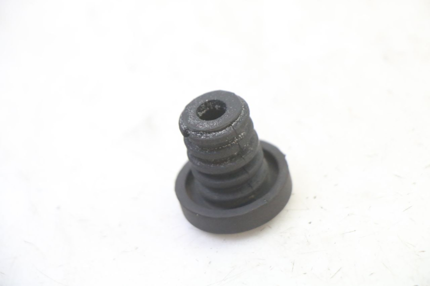 photo de VASO ESPANSIONE TAPPO SUZUKI SV S 650 (2003 - 2009) - Altra angolazione