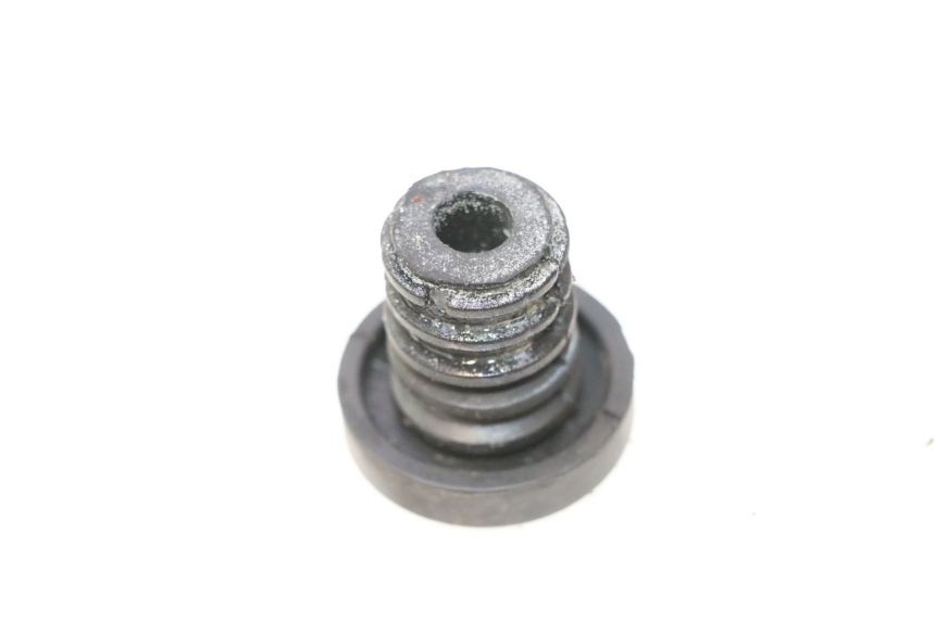 photo de VASO ESPANSIONE TAPPO SUZUKI SV S 650 (2003 - 2009) - Zoom sullo stato d'uso