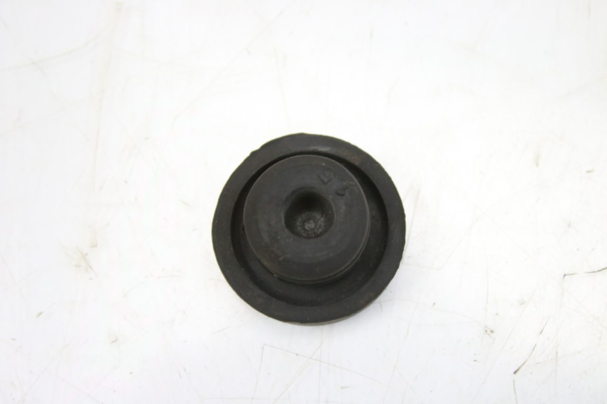 photo de TAPPO VASO ESPANSIONE SUZUKI UH BURGMAN 125 (2002 - 2006) - Altra angolazione