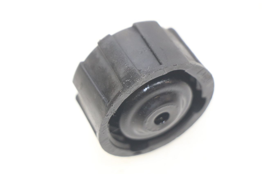 photo de TAPPO VASO ESPANSIONE PIAGGIO X9 EVOLUTION 250 (2003 - 2007) - Zoom sullo stato d'uso