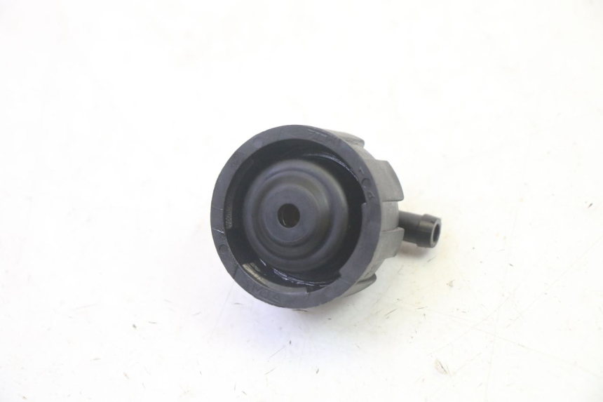 photo de TAPPO VASO ESPANSIONE YAMAHA YP MAJESTY 125 (2007 - 2010) - Zoom sullo stato d'uso