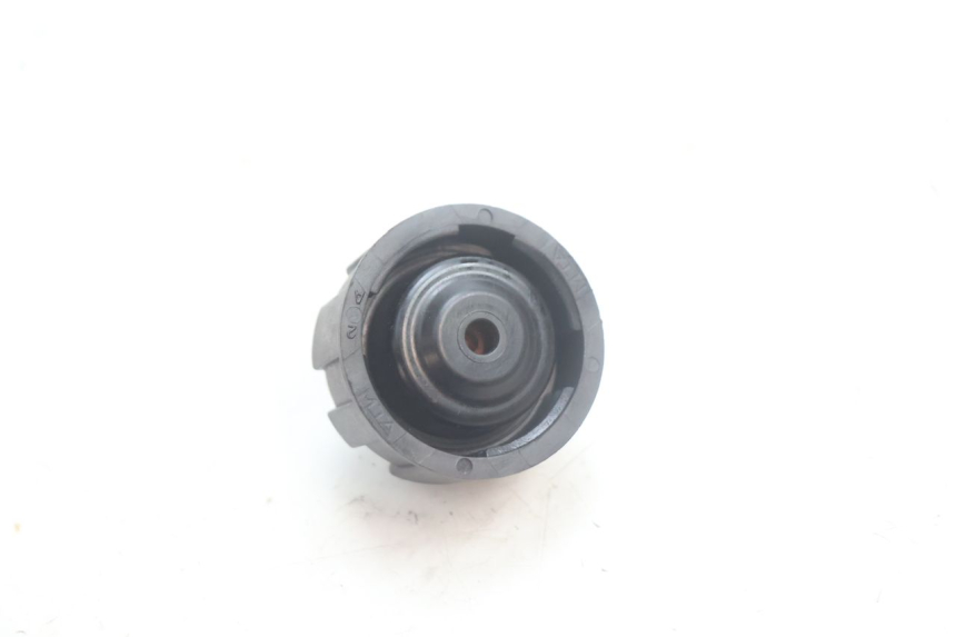 photo de TAPPO VASO ESPANSIONE YAMAHA YP MAJESTY 125 (2007 - 2010) - Altra angolazione