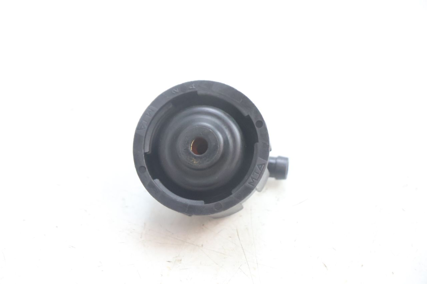 photo de TAPPO VASO ESPANSIONE YAMAHA YP MAJESTY 125 (2002 - 2006) - Zoom sullo stato d'uso
