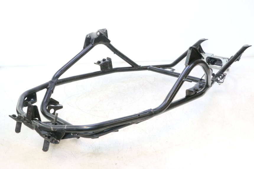 photo de TELAIETTO POSTERIORE SUZUKI BURGMAN EXECUTIVE ABS 650 (2006 - 2012) - Dettagli dei punti di fissaggio
