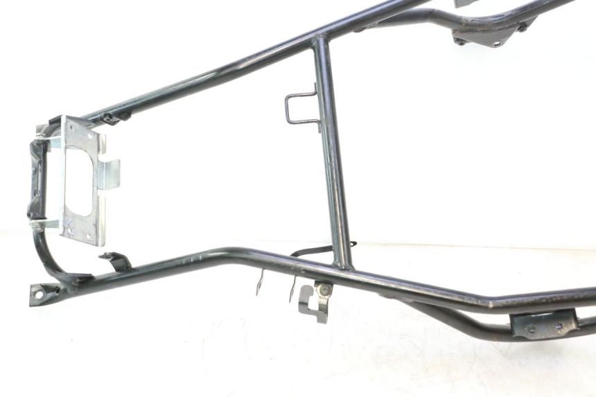 photo de TELAIETTO POSTERIORE SUZUKI BURGMAN EXECUTIVE ABS 650 (2006 - 2012) - Stato della superficie e materiale