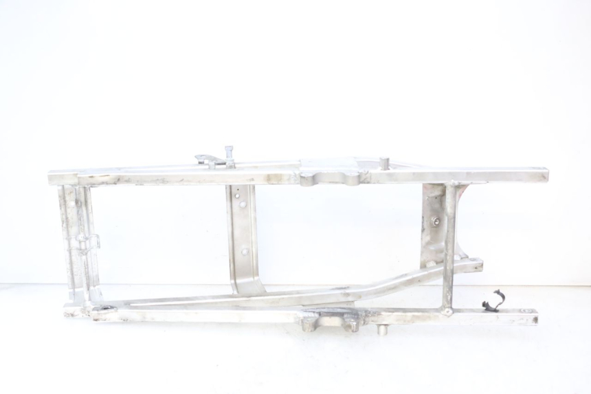 photo de TELAIETTO POSTERIORE HONDA CBR RR FIREBLADE 900 (1992 - 1994) - Zoom sullo stato d'uso