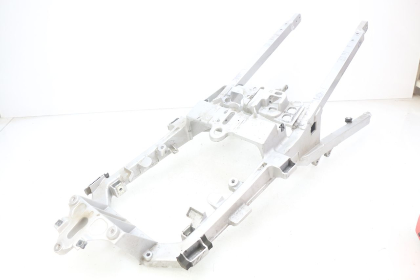 photo de TELAIETTO POSTERIORE YAMAHA FJR ABS 1300 (2016 - 2020) - Primo piano tecnico