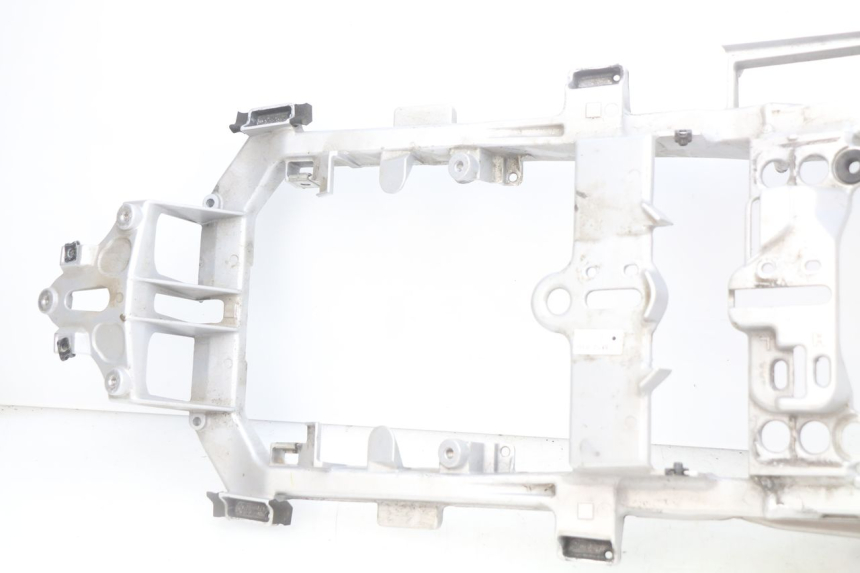 photo de TELAIETTO POSTERIORE YAMAHA FJR ABS 1300 (2016 - 2020) - Stato della superficie e materiale