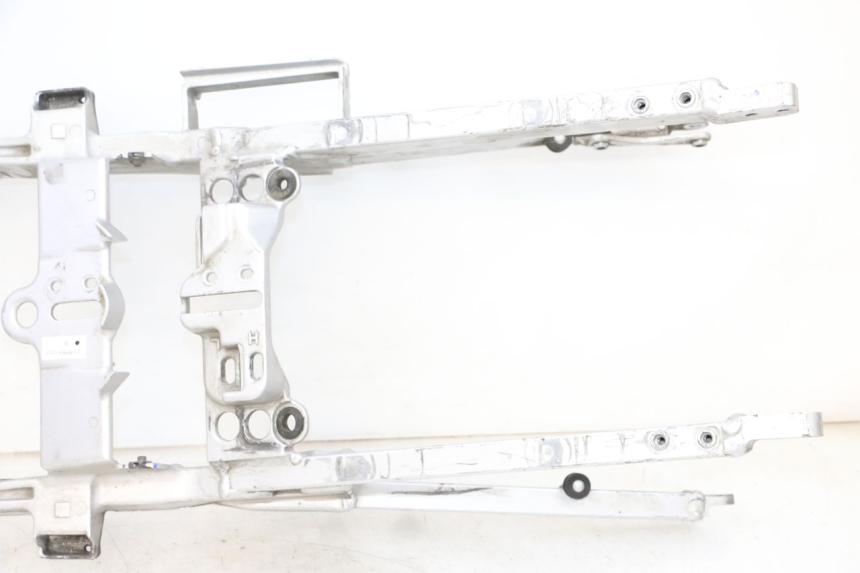 photo de BOUCLE TELAIO POSTERIORE YAMAHA FJR ABS 1300 (2006 - 2012) - Caratteristiche distintive