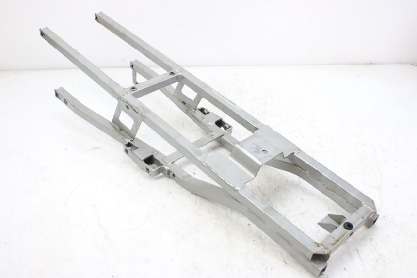 photo de TELAIO POSTERIORE DERBI GPR 50 (2004 - 2009) - Primo piano tecnico